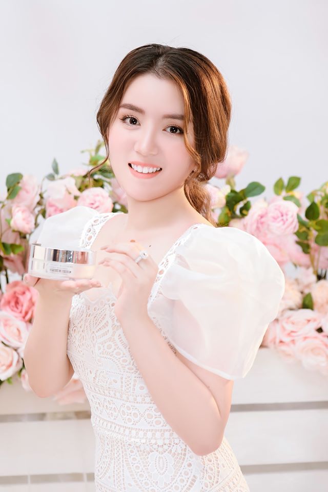 Kem body Lux tinh chất yến tươi chính hãng soHERBs Kem body Lux tinh chất yến tươi chính hãng soHERBs