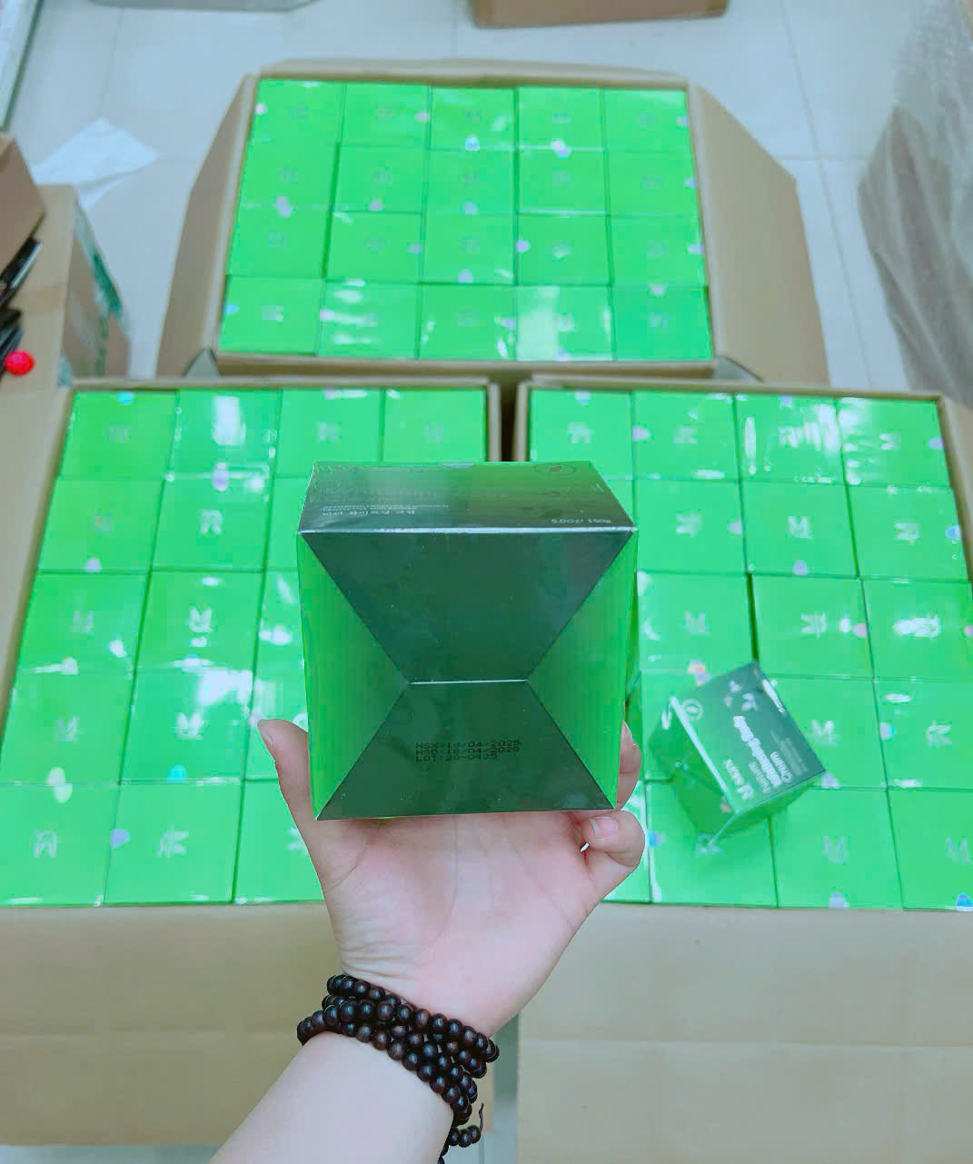 14590_z7212461927720-38da76b1511b6d031bf135811cac58ba_20251111150917-1.png Kem Body Diệp Lục MQ Skin - 8936117150043