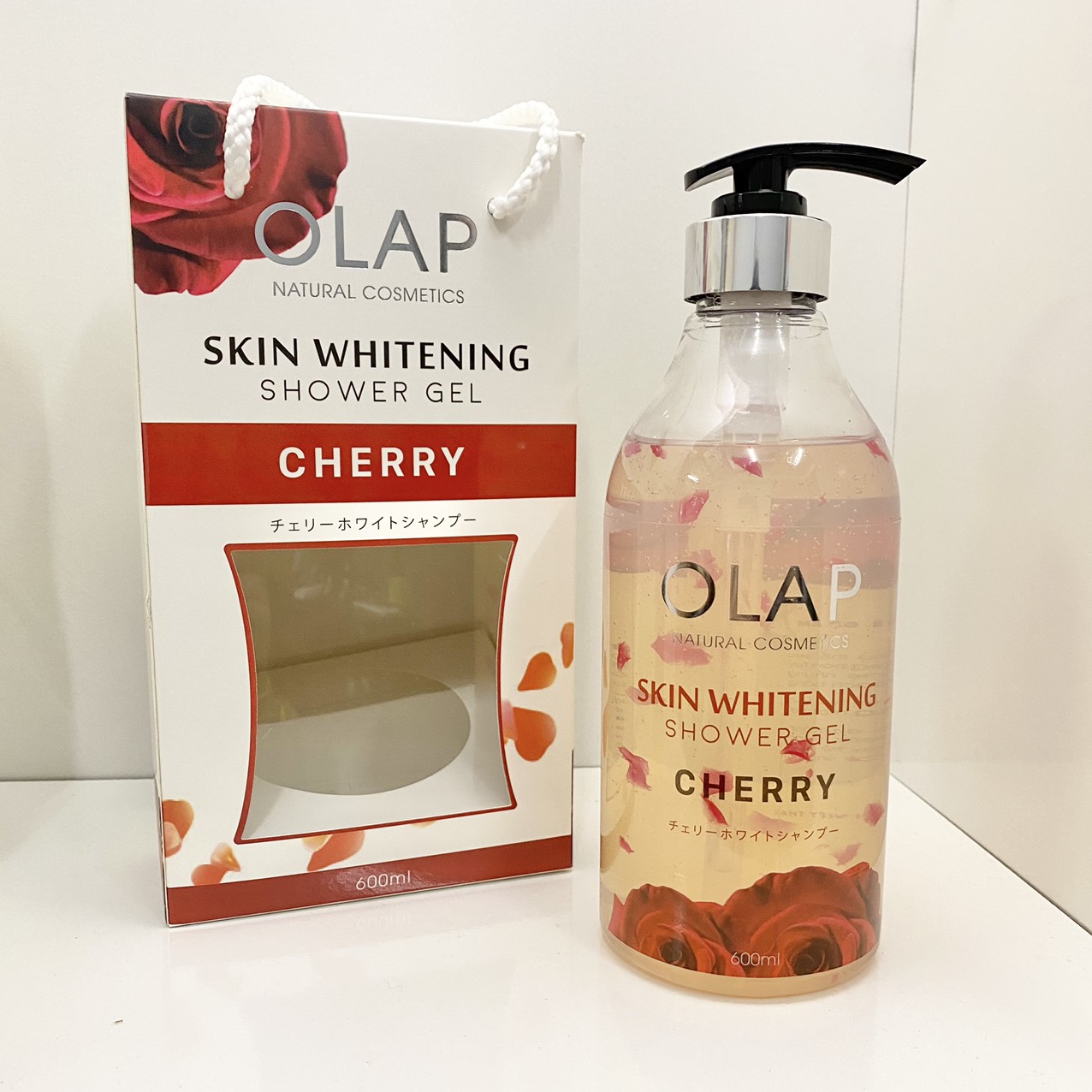 14804-1131546212-z2940044791892-ff24476eb349f5cb7f0965d7a6778d4d-8.jpg Sữa Tắm Trắng Da Olap Cherry Màu Đỏ 600ml - 8938519955912