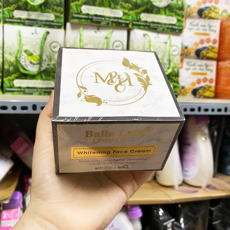 15451-z2714884011714-426f1a48e0a9660bca8008a9f94bca1b-4.png Kem Face Nâng Cơ Balla Luta Whitening Face Cream - 8936144070123