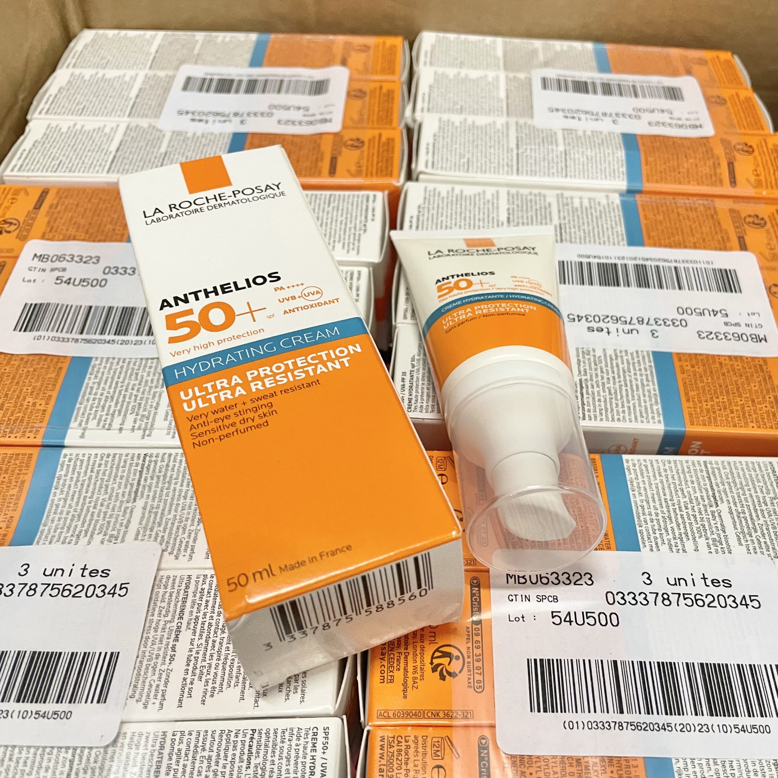 Kem chống nắng La Roche Posay Hydrating Cream dành cho da khô 50ml Kem chống nắng La Roche Posay Hydrating Cream dành cho da khô 50ml