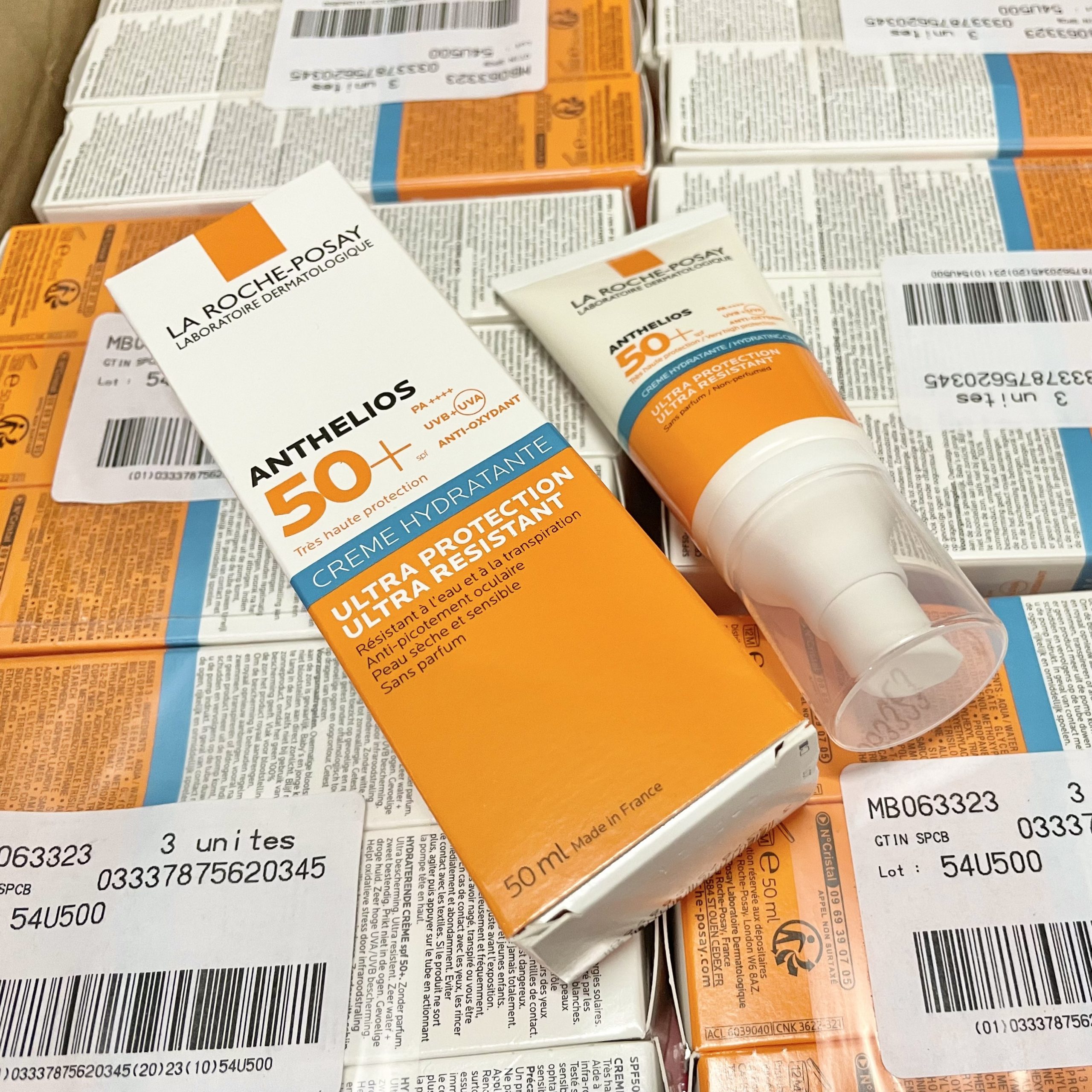 Kem chống nắng La Roche Posay Hydrating Cream dành cho da khô 50ml Kem chống nắng La Roche Posay Hydrating Cream dành cho da khô 50ml