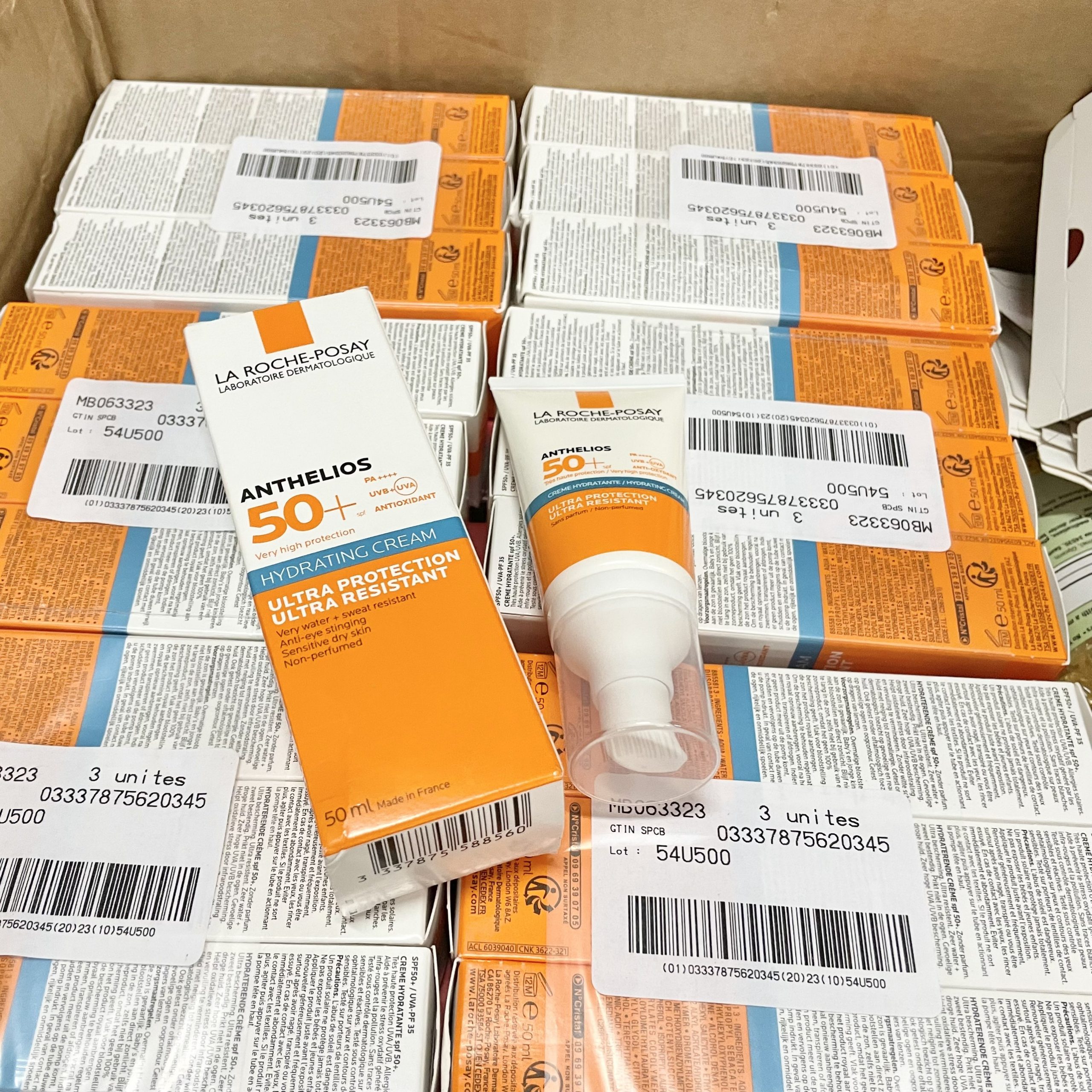 Kem chống nắng La Roche Posay Hydrating Cream dành cho da khô 50ml Kem chống nắng La Roche Posay Hydrating Cream dành cho da khô 50ml