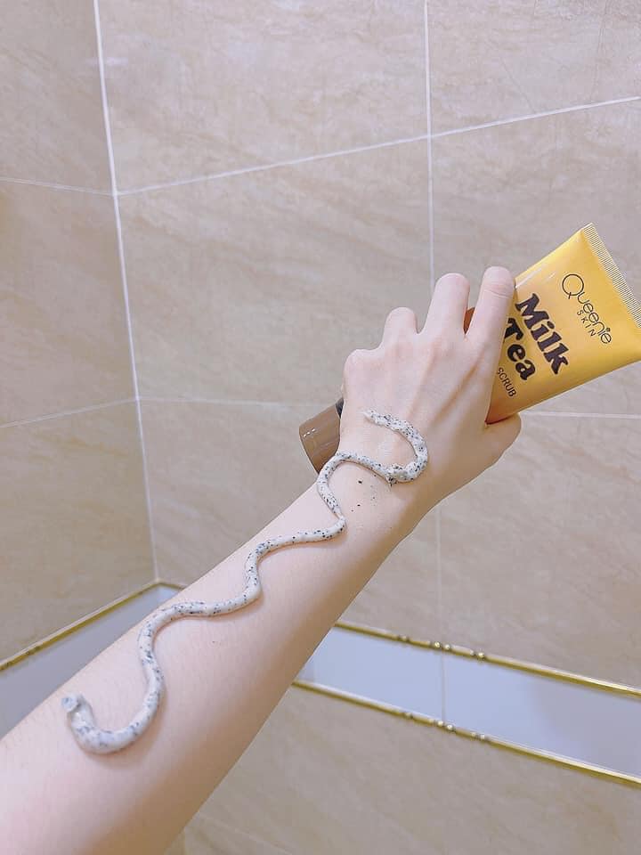 Tẩy tế bào chết Milk Tea Organic Scrub Queenie Skin chính hãng Tẩy tế bào chết Milk Tea Organic Scrub Queenie Skin chính hãng