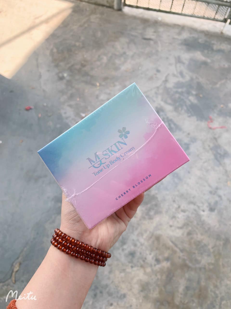 Giá sỉ kem Body Hoa Anh Đào Tone Up Body Cream MQ Skin Chính Hãng Kem Body Hoa Anh Đào Tone Up Body Cream MQ Skin Chính Hãng