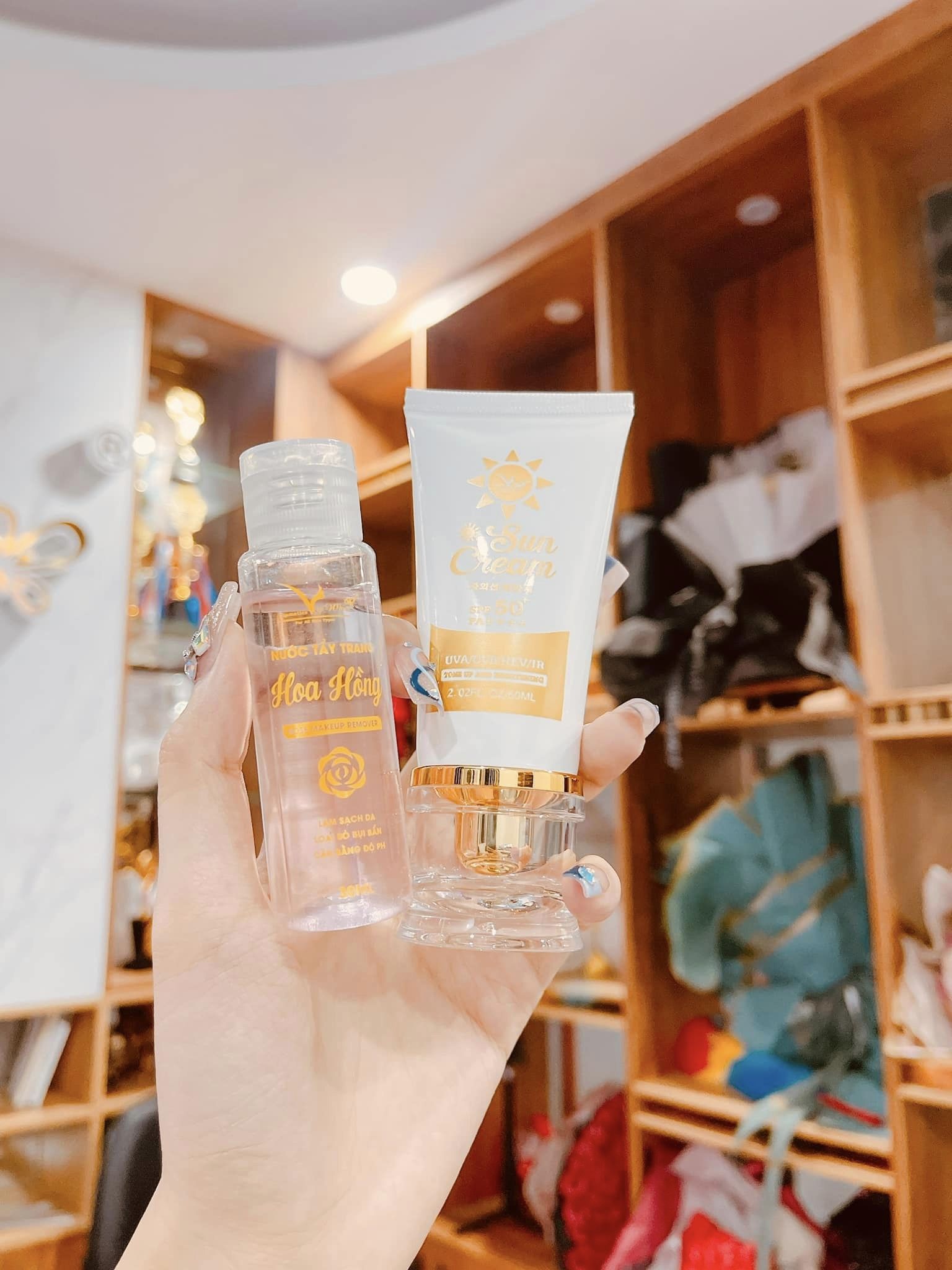 17760-299195696-3236571406661502-4571791620174523030-n-3.jpg Kem Chống Nắng VIP White (Tặng 1 bịt sữa rửa mặt) - 8938521762317