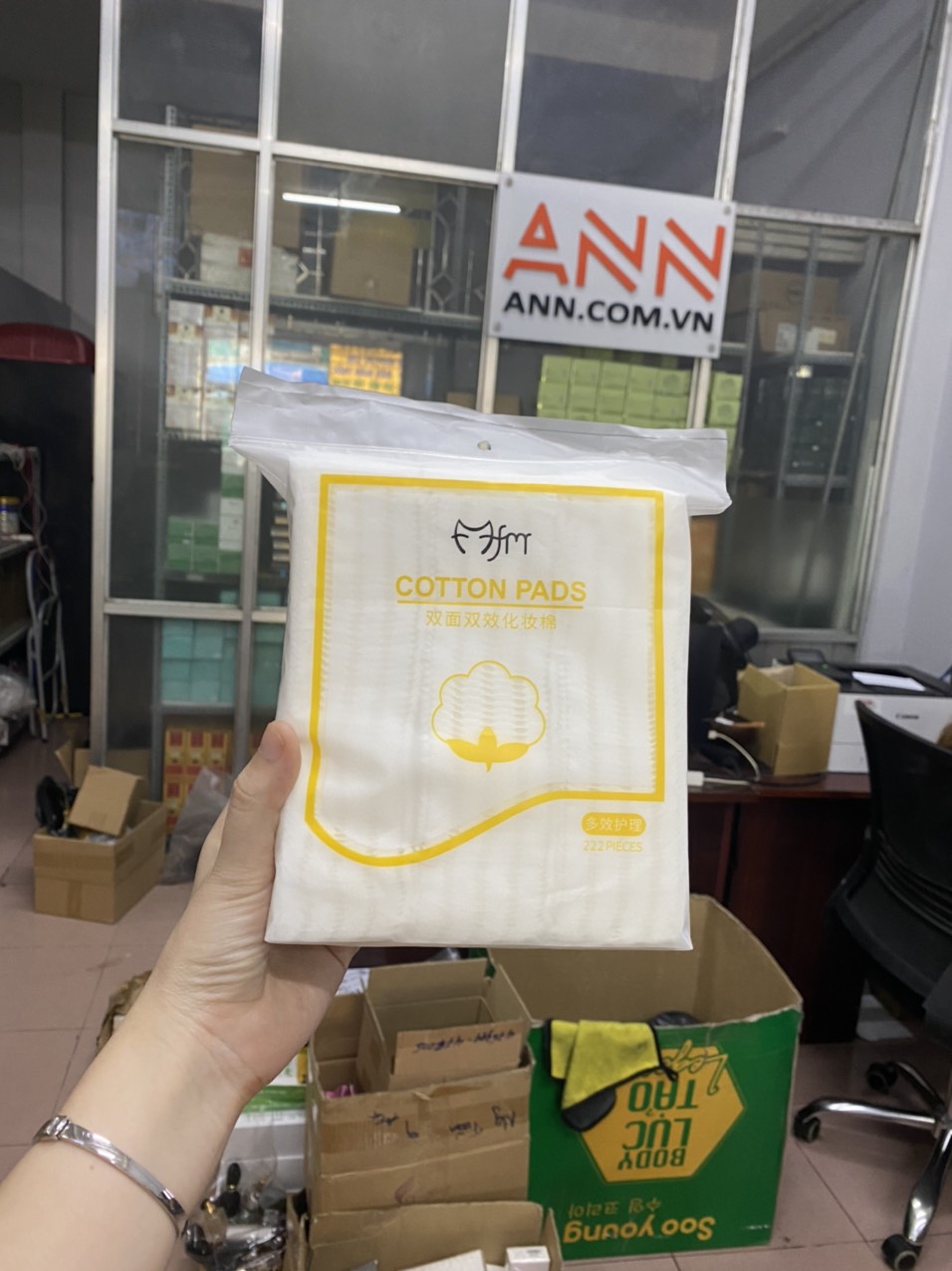 17936-z3811988586949-1daa4c9759a6f38142faefbaaf9de7bc-2.jpg Bông tẩy trang con mèo fm cotton pads 3 lớp 222 miếng - 6951939796783