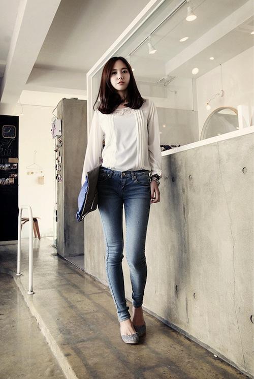 Áo sơ mi nữ Hàn Quốc đẹp mix với quần jeans