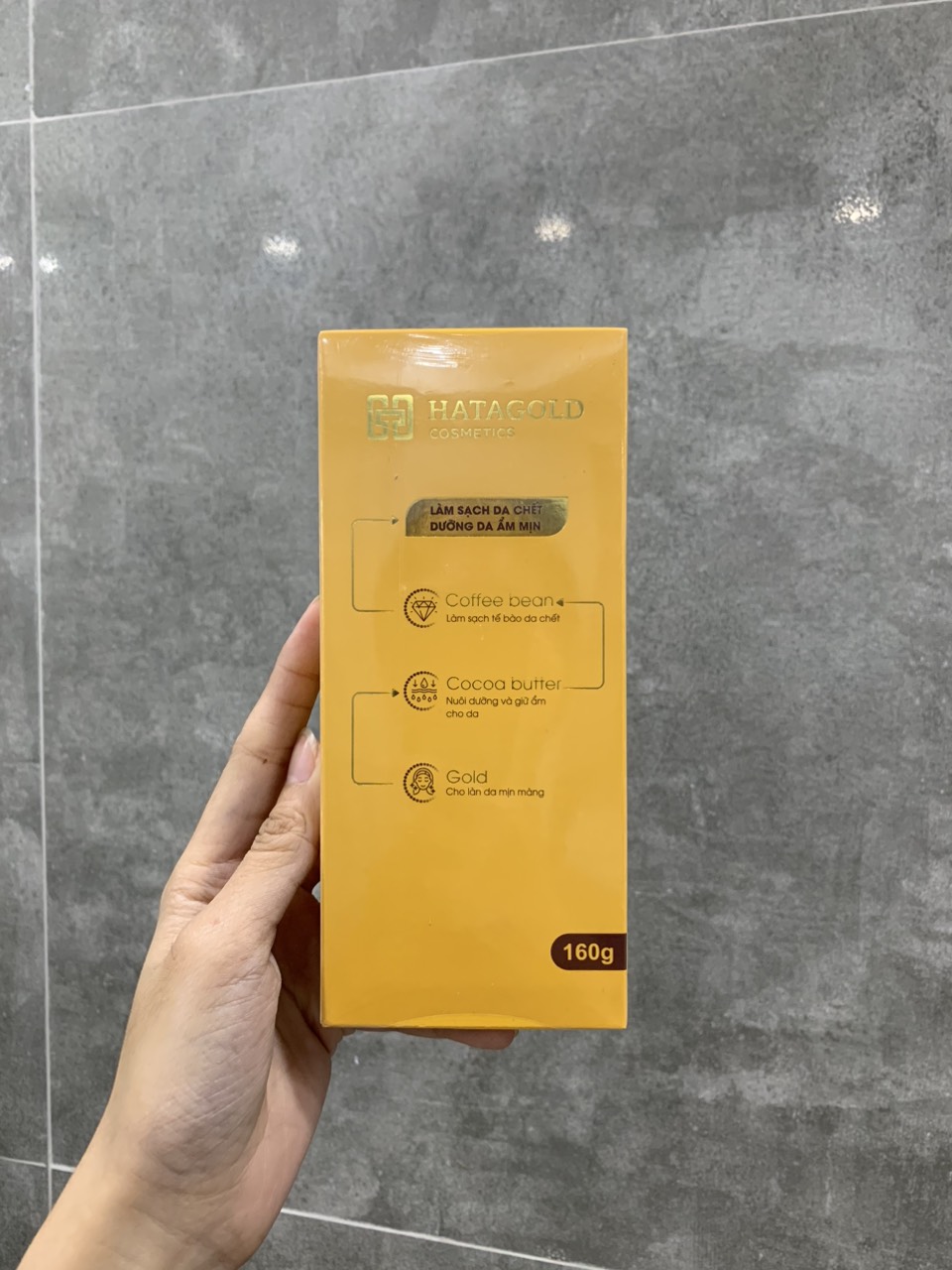 19907-z4434903945016-03134b6e993b2e6aa9519768a81b5516-1.jpg Kem Tẩy Da Chết Cafe Bơ Cacao Hatagold Cosmetics - 8936214120062