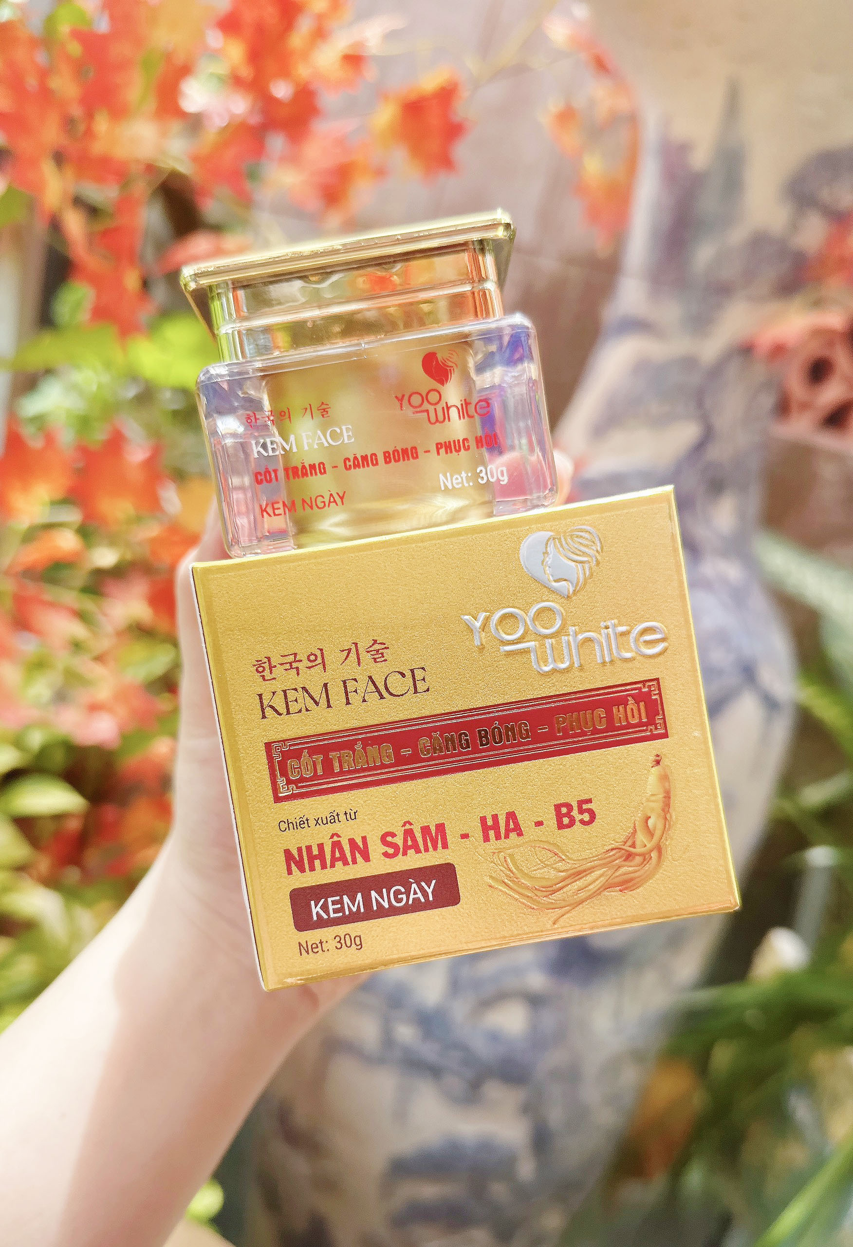 19963-z4442872821822-72d85d0024d47de01526da8ee451984c-1-1.jpg Kem Face Cốt Trắng Nhân Sâm Yoo White - COTTRANGYW