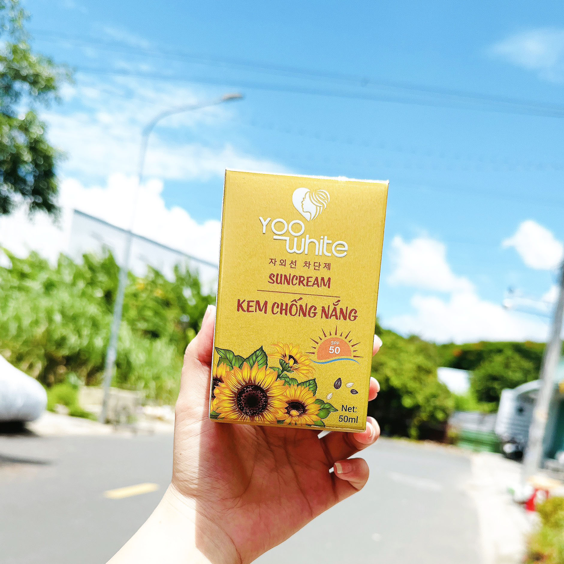 19965-z4442872708655-f2264403322d8f18a77eeaf612eb251d-1.jpg Kem Chống Nắng SunCream Yoo White - KCNWY