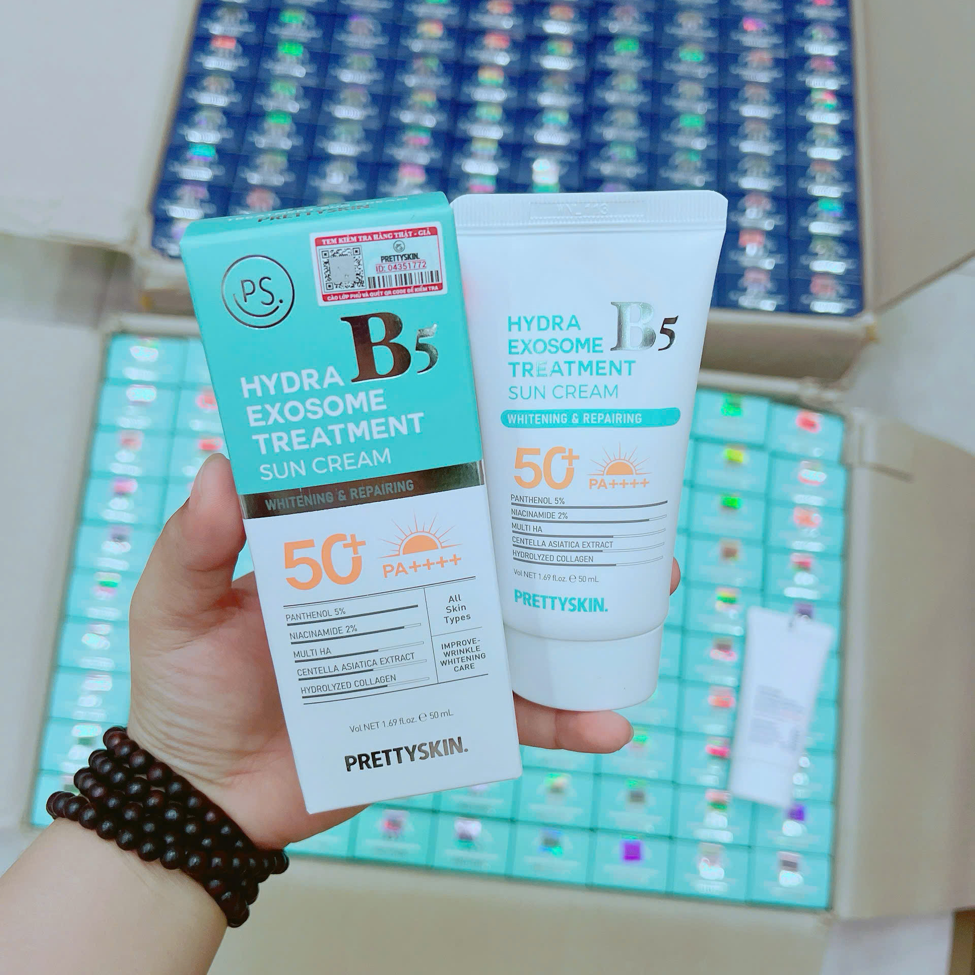 20047_z7210385218303-3b666524d2c24f48a888eaae5badc10d_20251110222514-1.png Kem Chống Nắng B5 PrettySkin 50ml Màu Xanh Ngọc - Hỗ Trợ Chống Nắng Dưỡng Sáng Cải Thiện Lão Hóa Da - 8809733215949