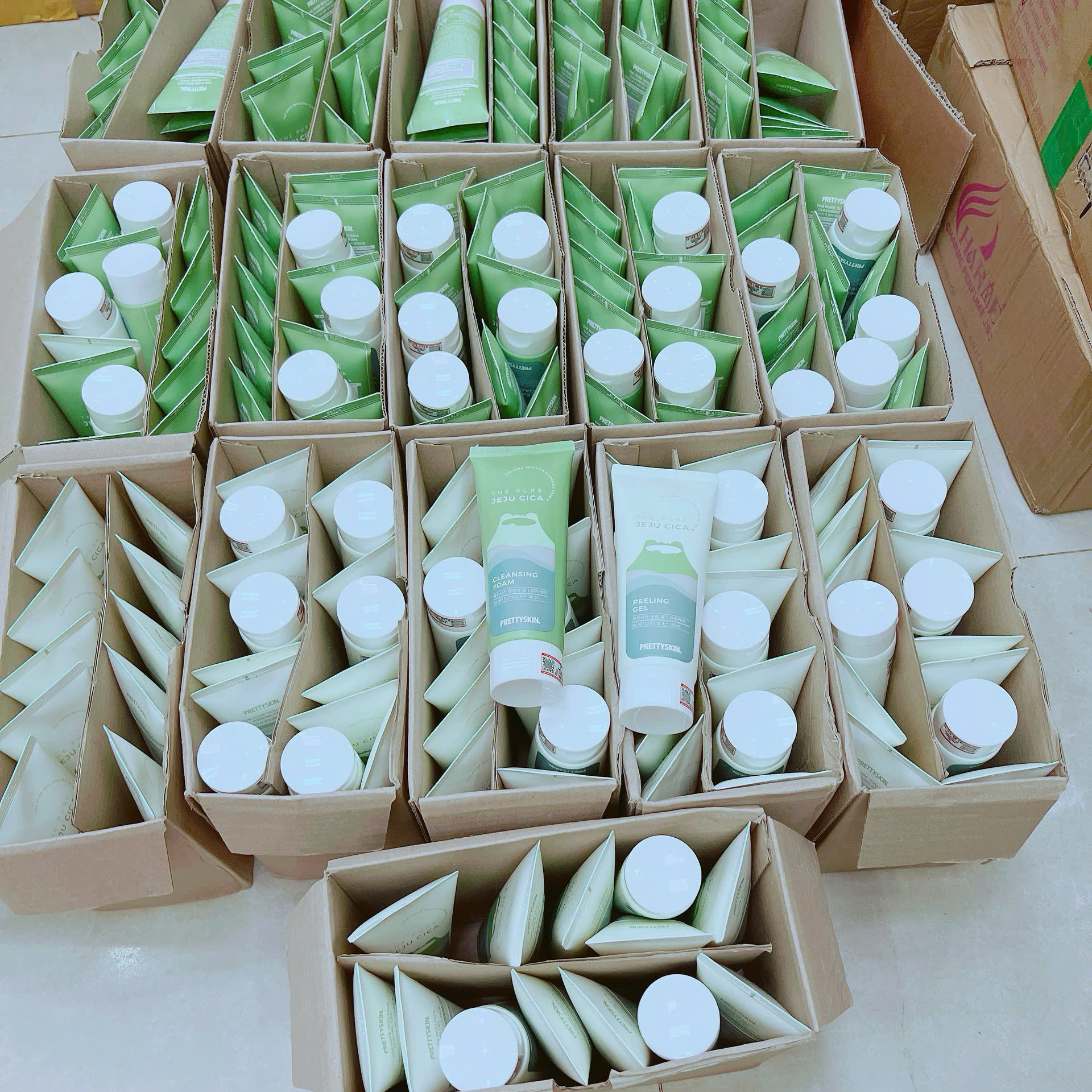 20056_z7210374662233-26a646c4beca32baf62ab29eeff0e7d6_20251110222817.png Sữa Rửa Mặt Rau Má PrettySkin - 8809733213242