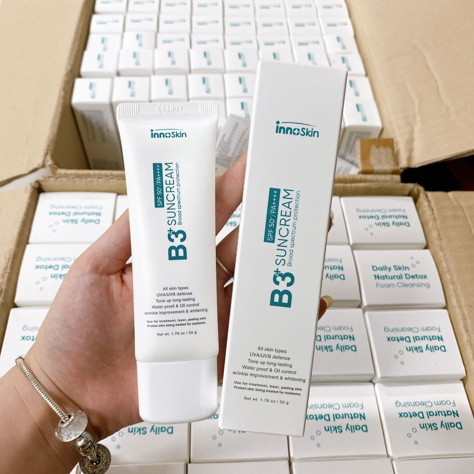 21360-1c2a10af51c93a5660b9e9551e1310a9-1.jpg Kem Chống Nắng B3 InnoSkin Màu Xanh Cho Da Khô - 8809315252461