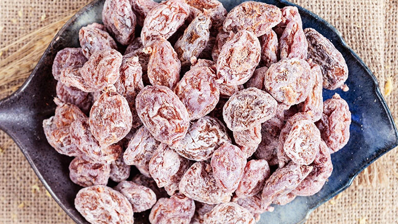 22745_100g-o-mai-xi-muoi-bao-nhieu-calo-an-nhieu-co-beo-khong-202109180104369629_20241112165307.jpg Hộp Quà Tết Set Mứt Lục Vị Bông Mai 800g (Ó Mai Đào Hồng, Ó Mai Đào Bố, Kiwi Sấy Dẻo, Ó Mai Mận Cơm, Xoài Sấy Dẻo) - Hộp Bông Mai - 8936208933692