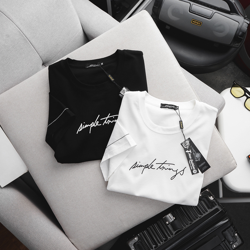 22796-z4853758801554-d5f90ecd8c2fc33e996a22ddf3116de9-2.png Áo Thun Nam Cổ Tròn In Chữ Simple Things Tay Viền Sọc (Có size 3x) - AB490