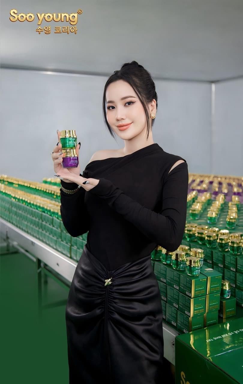 23064-z4909332342782-06de0b3e84fad8de6918592037071b31-3.jpg Kem Face Tím Giảm Nám Soo Young Mini Green Algae Melasma Cream - FACETIMMINI