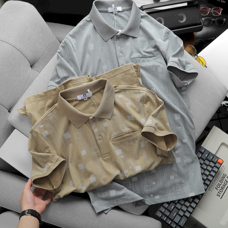 23325-z5001551951097-e5211397c2eda535b5e88b73d76bcce3-1.png Áo Thun Nam Polo Cổ Bẻ Pack Horse Có Túi In Hoạ Tiết Hình Vuông ( Có size 3x) - CS216