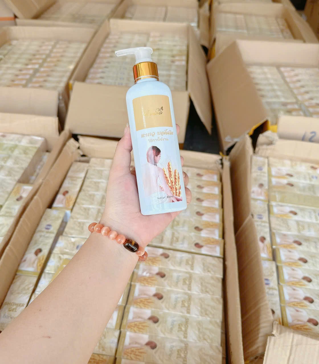 23351-z5013535311435-db9371adfd3607bfce5c6b4fc1a782ab-2.jpg Tắm Trắng Enina Vip Thái Lan Sữa Ngon và Lúa Mạch - TTENINA