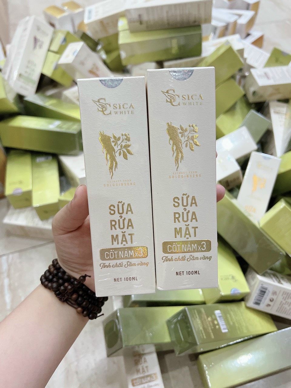 23649-z5238327470987-61c9e29b45d9459faabec5a792e3518e-1.jpg Sữa Rửa Mặt Sica White Cốt Nám X3 Tinh Chất Sen Vàng - 8938515360819