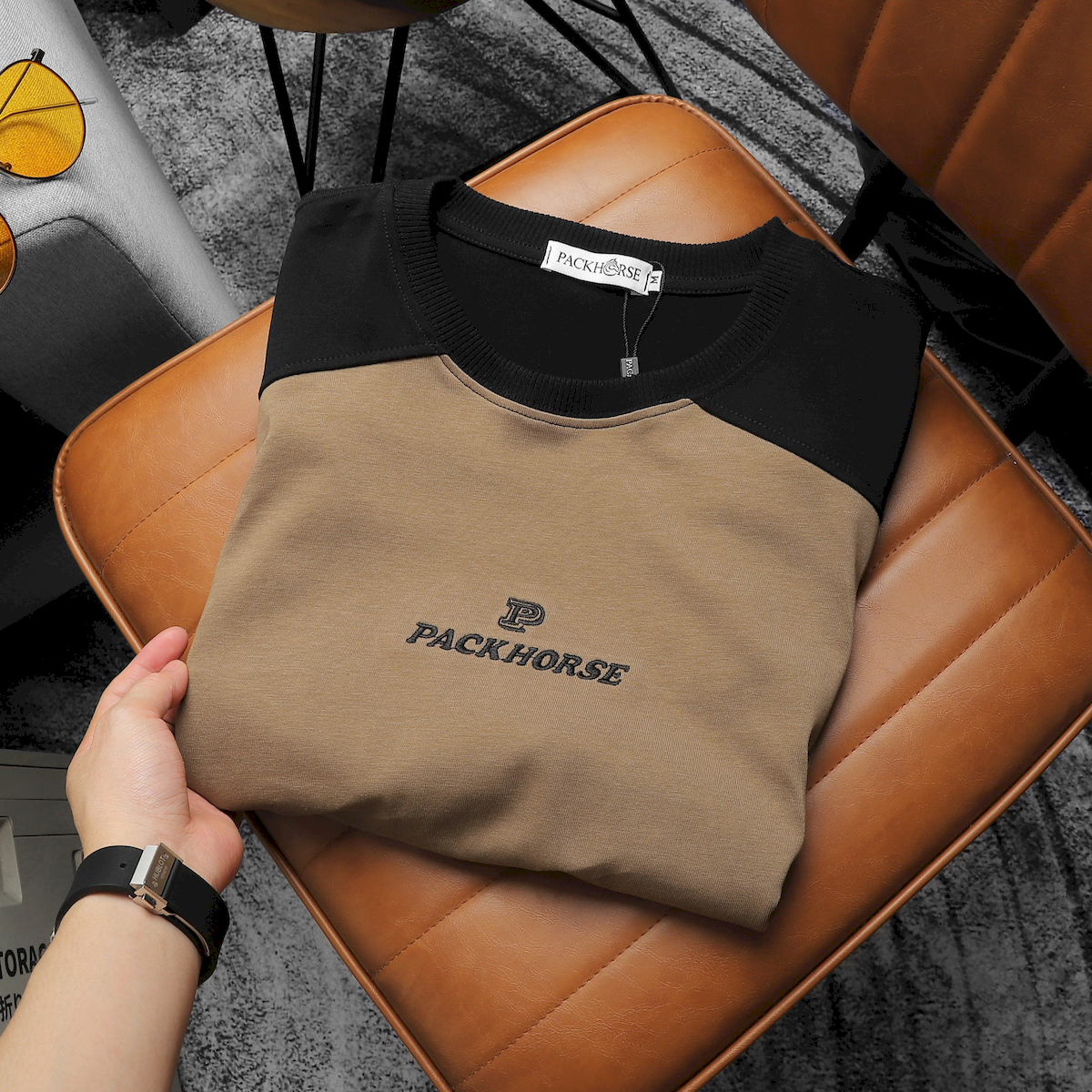 24093_z5363825494089-2999449196074a6985e48d0c05df3f53_20240420025042-3.png Áo Thun Nam Cổ Tròn Oversize Tay Phối Màu Thêu Chữ PackHorse - AB512