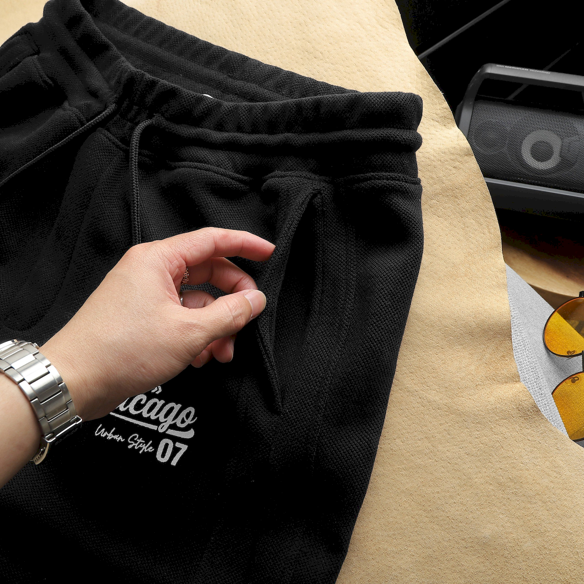 24147_z5382472821645-bb1335eaebe858f1ccf79a82d44dd04f_20240427105728-2.png Quần Short Thun Nam In Chữ Chicago - QB429