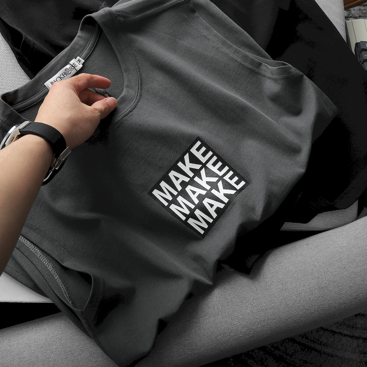 24249_z5425926067374-7e4d953ef810c88b4f38104b3ea4f6c6_20240510184759-3.png Áo Thun Ba Lỗ Nam Pack Horse In Chữ MAKE - AB517