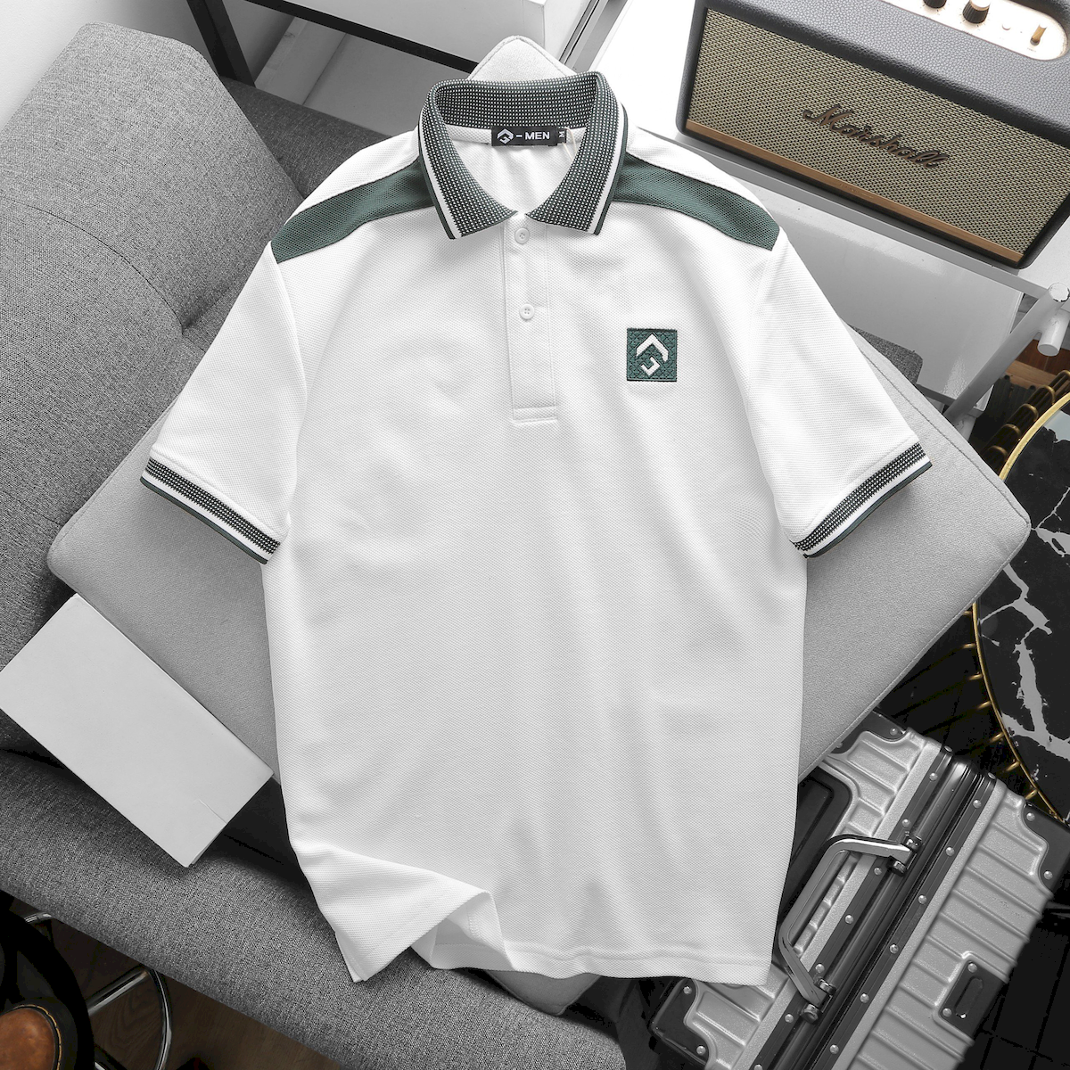 24673_z5623303417506-bddea8ad7d724380f8e49417b00d5864-result_20240711163802-4.png Áo Thun Nam Cổ Bẻ Thêu Nổi Logo Lục Giác (Có size 3x) - CS229