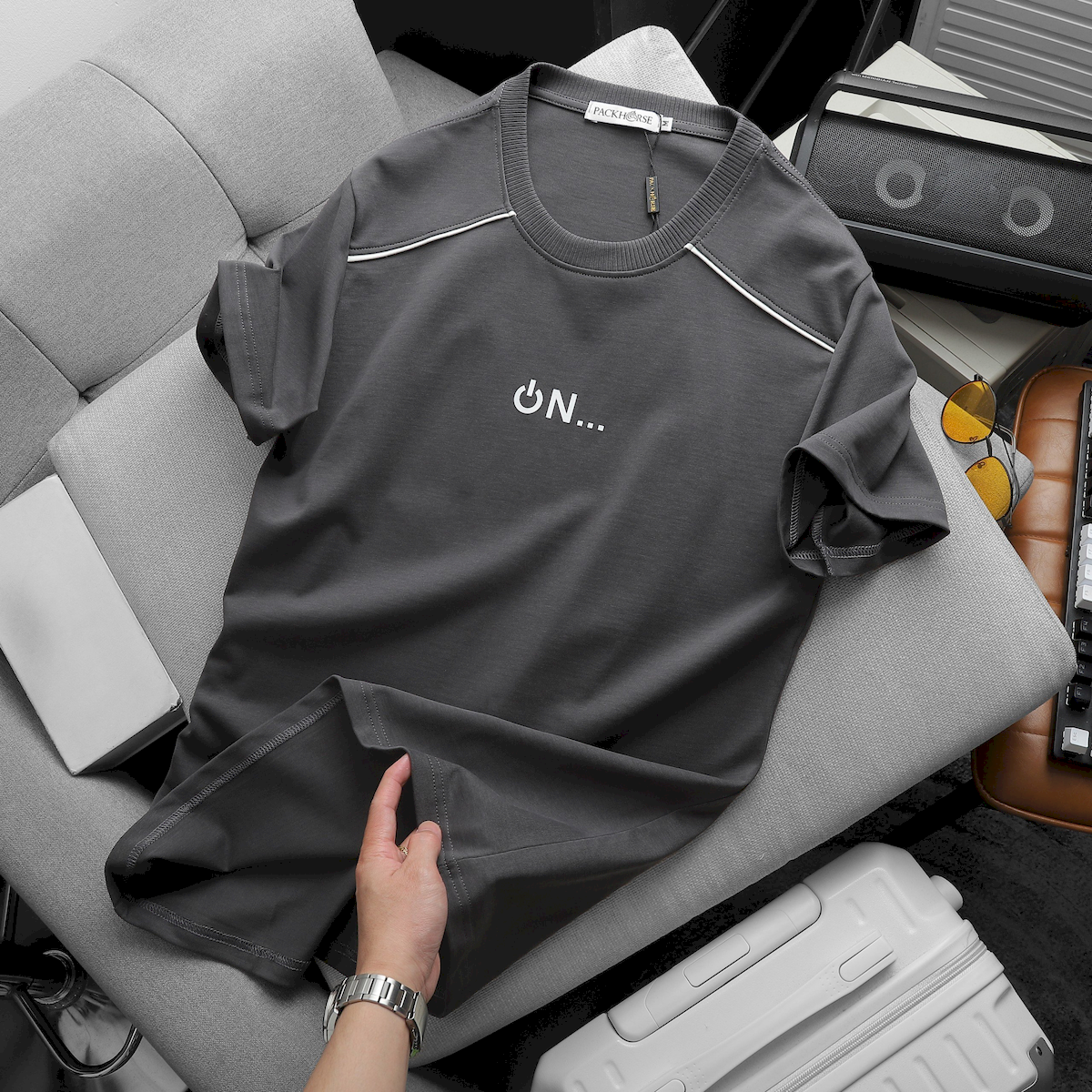 24737_z5664002492267-8023bc3ffe5d0378ffec0f2262d1918f_20240725155714-4.png Áo Thun Nam Cổ Tròn Logo Nổi Chữ ON (Có Size 3x) - AB520