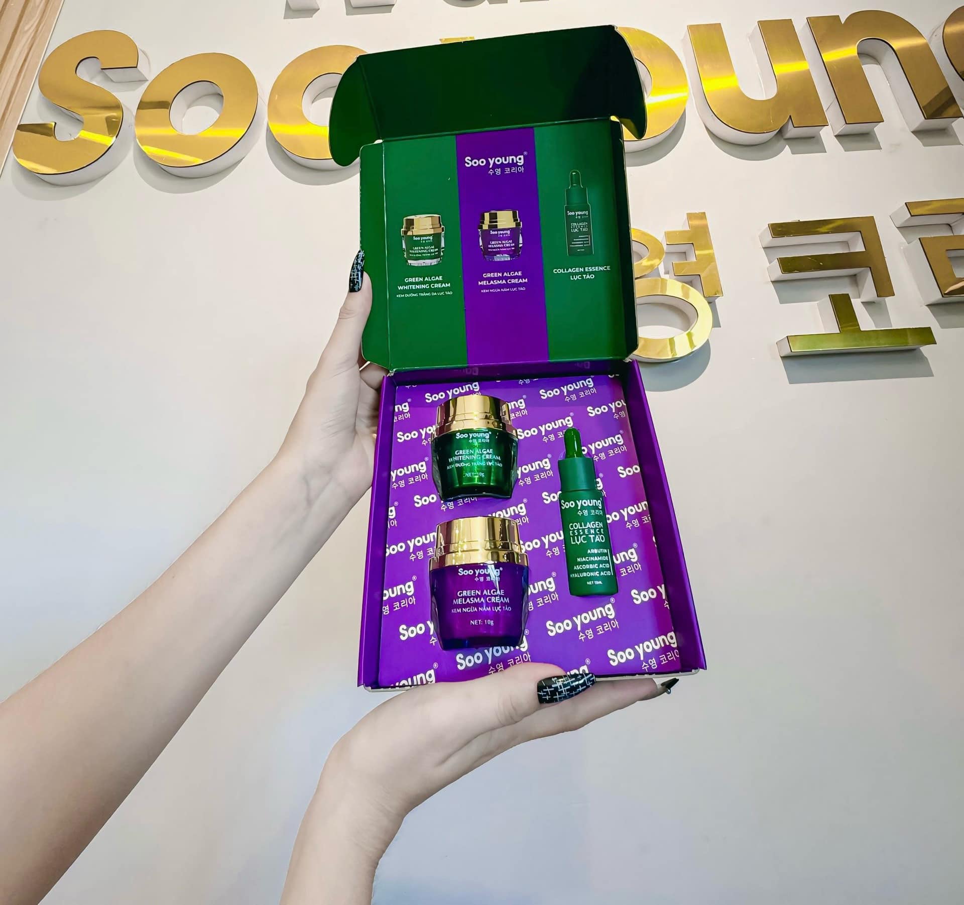 24930_454259052-1693663051424510-4929659888038936369-n_20240821171833-1.jpg Combo Kem Face Ngày Đêm Lục Tảo Soo Young Mini - CBFACESYMINI01