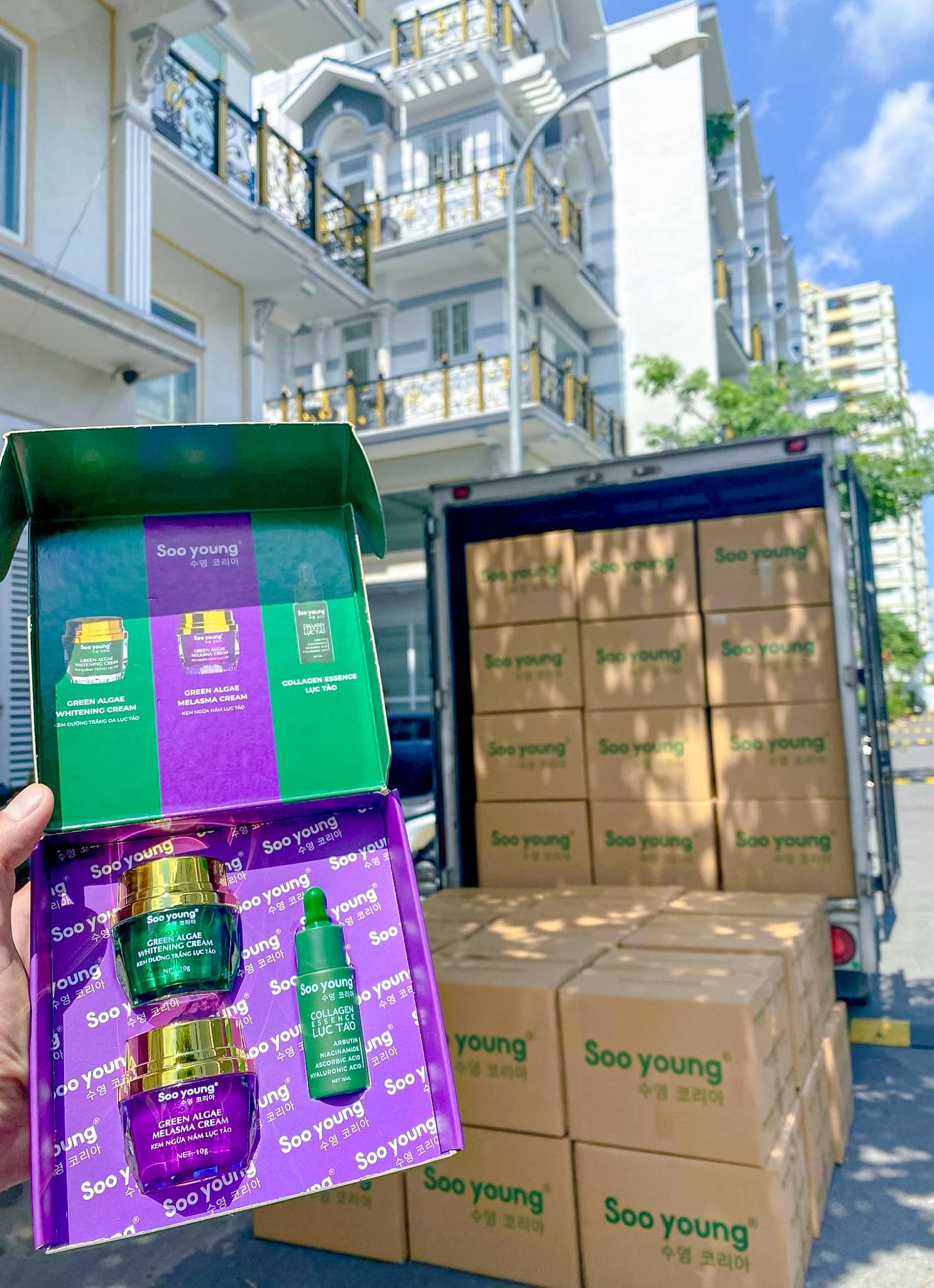 24930_455102315-3174790959325200-5440850094410196976-n_20240823121802-1.jpg Combo Kem Face Ngày Đêm Lục Tảo Soo Young Mini - CBFACESYMINI01