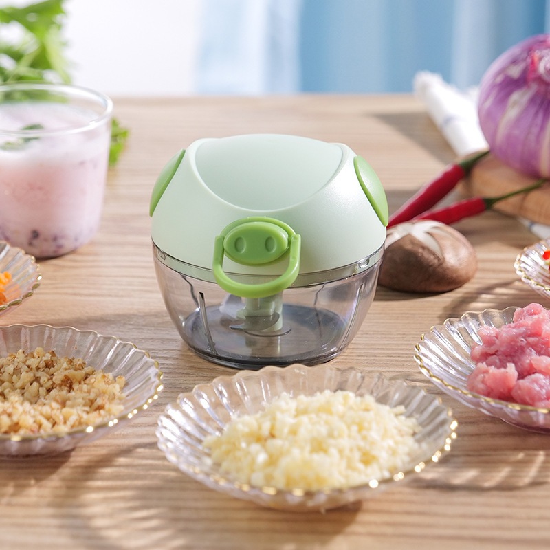 25048_vn-11134207-7r98o-lyont7atnf4d3e_20240914160948-3.jpg Dụng Cụ Xay Tỏi Mini Máy Xay Mini Kéo Tay Hình Con Heo Đa Năng 8.5x9.3cm - XTCH01