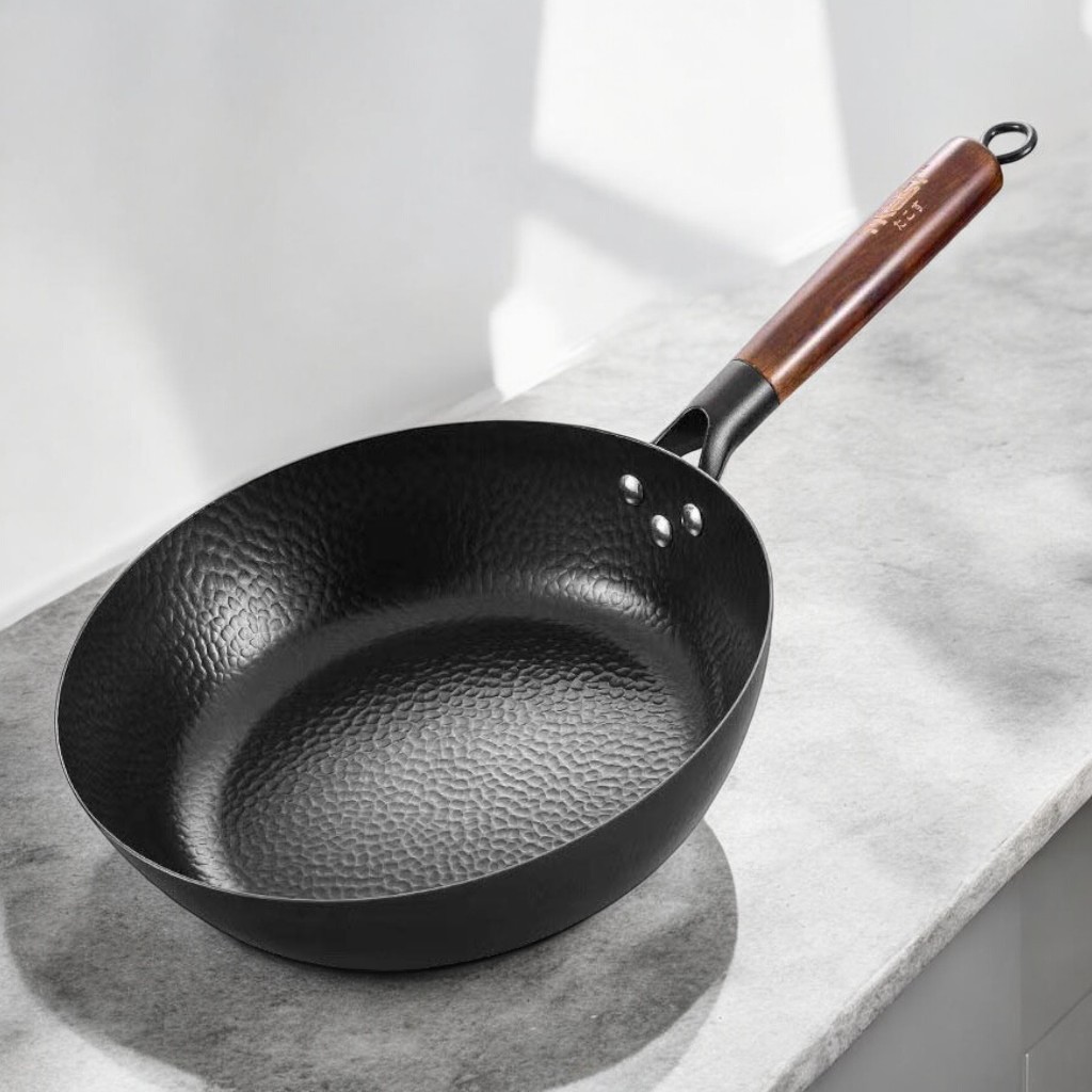 25212_z5394077071287-4ea14046b20740686d28ddfc754b3c21-1714382403389-photoroom-11_20240923155445-3.jpg Chảo Chống Dính Nhật Bản Longziwei Size 28 Dùng Được Mọi Loại Bếp 48x28x7.5cm - CCDNB01