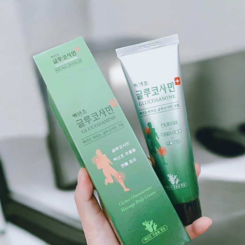 25350_dau-lanh-xoa-bop-glucos-phu-photoroom-2_20240930175454-2.jpg Combo 2 Chai Dầu Lạnh Xoa Bóp Glucosamine Hàn Quốc Tuýp 150ml - 8809338561205