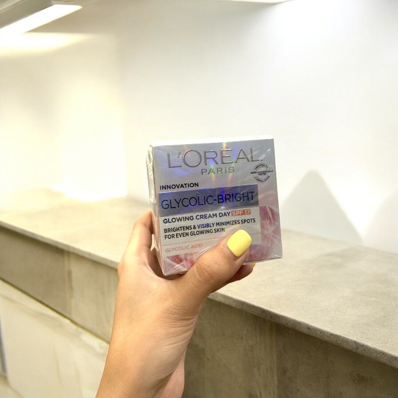 25391_z5905766800554-ceebddbc9b98c1ee5da1c8c8c0da8147-photoroom_20241007174931-10.jpg Kem Dưỡng Trắng Da Loreal Paris Ban Ngày Glycolic-Bright Glowing Cream Day SPF 17 50ml - 8994993016525