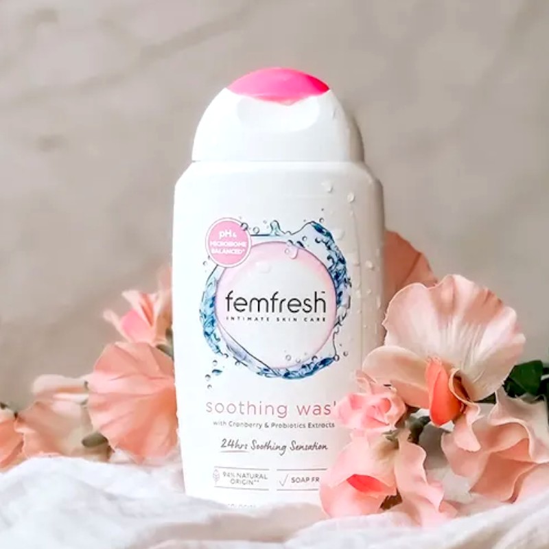 25536_645_20241029115651-5.jpg Dung Dịch Vệ Sinh Phụ Nữ Femfresh Soothing Wash Màu Hồng - Dành Cho Da Nhạy Cảm 250ml - 5010724525951