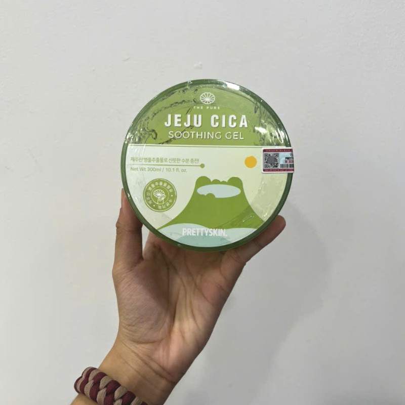 25601_z5997526384530-680cfe2eed11b61452fd49244c01d493-photoroom_20241104141629-2.jpg Gel Dưỡng Da Đa Năng Prettyskin Rau Má Jeju Cica Soothing Gel 300ml - 8809733213389