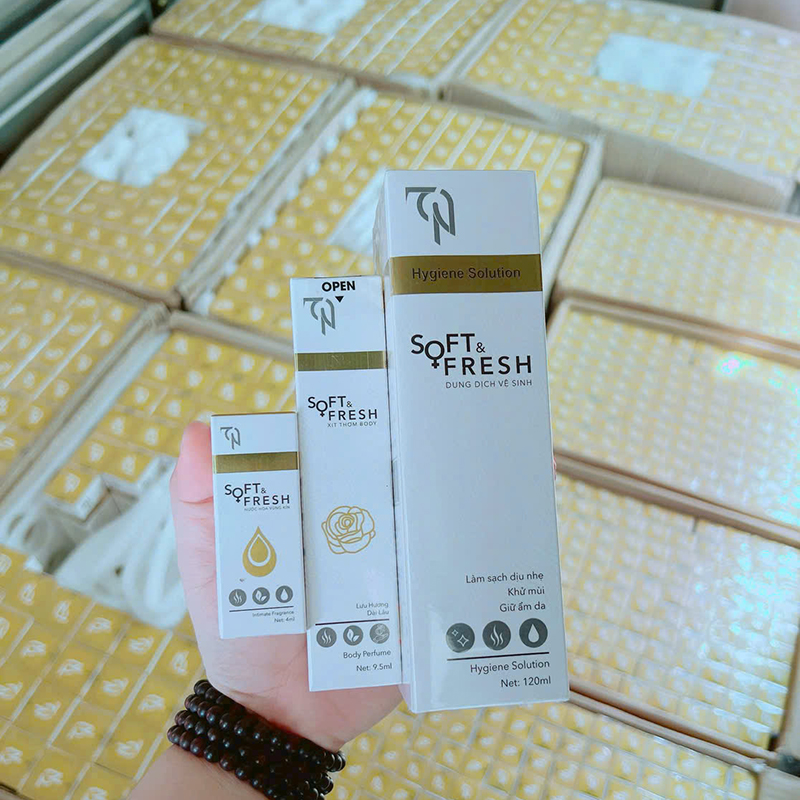 25715_z6021304230988-f78bd6269f5fda4da449902cbcf2bec6_20241111153933-3.jpg Dung Dịch Vệ Sinh Collagen X3 TN Đông Anh Soft & Fresh Collagen X3 120ml - Tặng 1 Xịt Thơm Body + 1 Nước Hoa Vùng Kín - DDVSTN