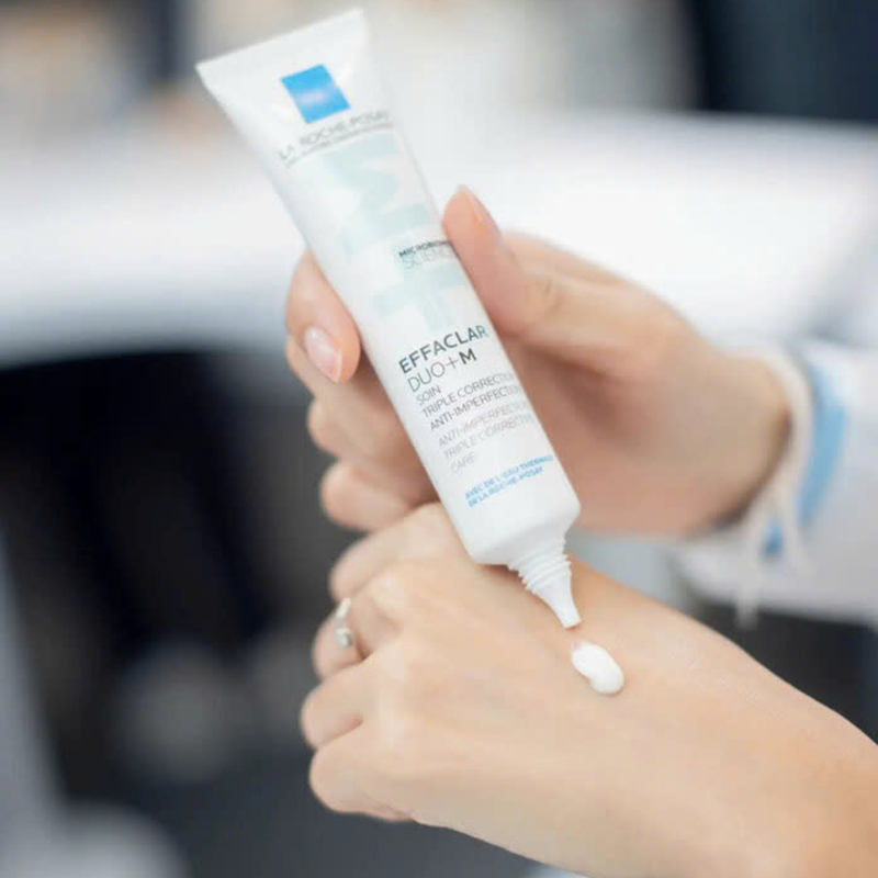 25778_25778-z6038957008112-1cf4d81404f54074323cb2e9b6e8f326-20241116180723_20241206104310-1.jpg Kem Dưỡng Da Giảm Mụn La Roche - Posay Effaclar Duo+M 40ml Phù Hợp Với Da Mụn - 3337875863377