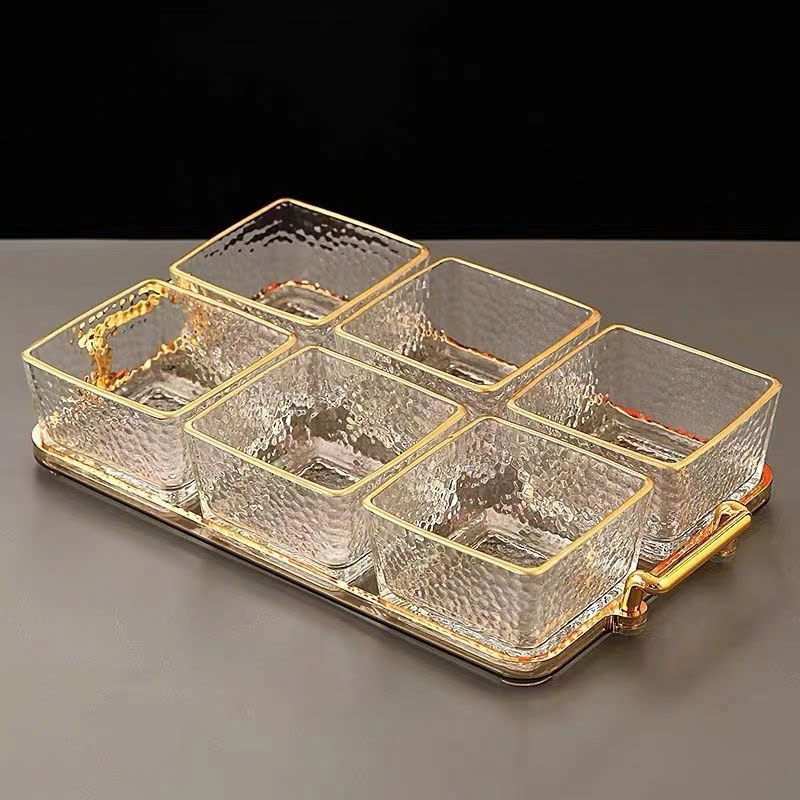 25941_z6219384983001-b9220f5a68f7cfc39776b9dc05e4fe87_20250115093239-2.jpg Khay Đựng Mứt Tết 6 Hũ Vuông Trắng Viền Vàng - Hũ Đựng Bánh Kẹo Các Loại Hạt Ngày Tết 31×18.3×3,5cm & 9x5.3cm - KDMT6H