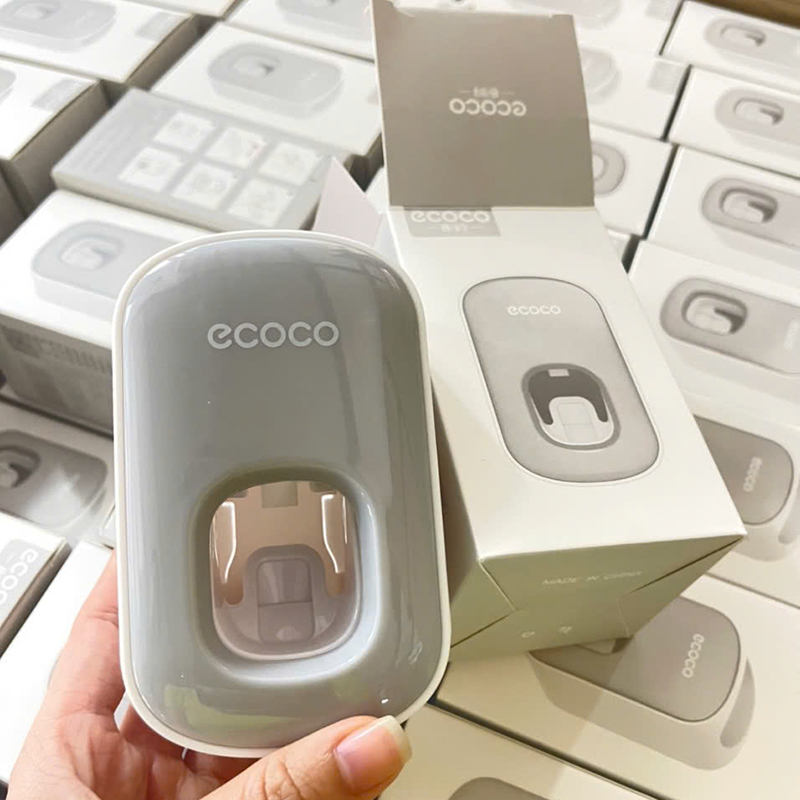 26010_z6235796802345-be78003c2bca703181aa1e308cb882c8_20250120121723-3.jpg Dung Cụ Nhả Kem Đánh Răng Treo Tường Cao Cấp Ecoco 12x5x7cm - BNKDRTT01