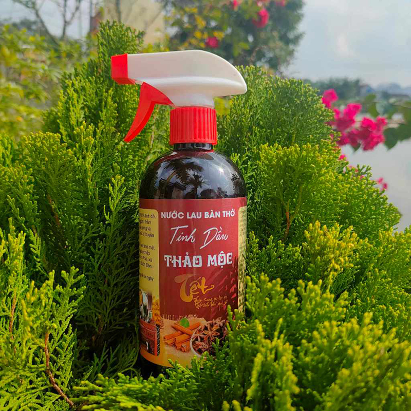 Giá sỉ nước Lau Bàn Thờ Tinh Dầu Thảo Mộc Lau Sạch Bụi Bẩn 500ml Giá sỉ nước Lau Bàn Thờ Tinh Dầu Thảo Mộc Lau Sạch Bụi Bẩn 500ml