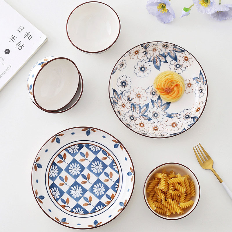 Set Bộ Quà Tặng Cao Cấp Gồm 4 Chén + 1 Dĩa + 4 Muỗng Họa Tiết Cao Cấp Set Bộ Quà Tặng Cao Cấp Gồm 4 Chén + 1 Dĩa + 4 Muỗng Họa Tiết Cao Cấp