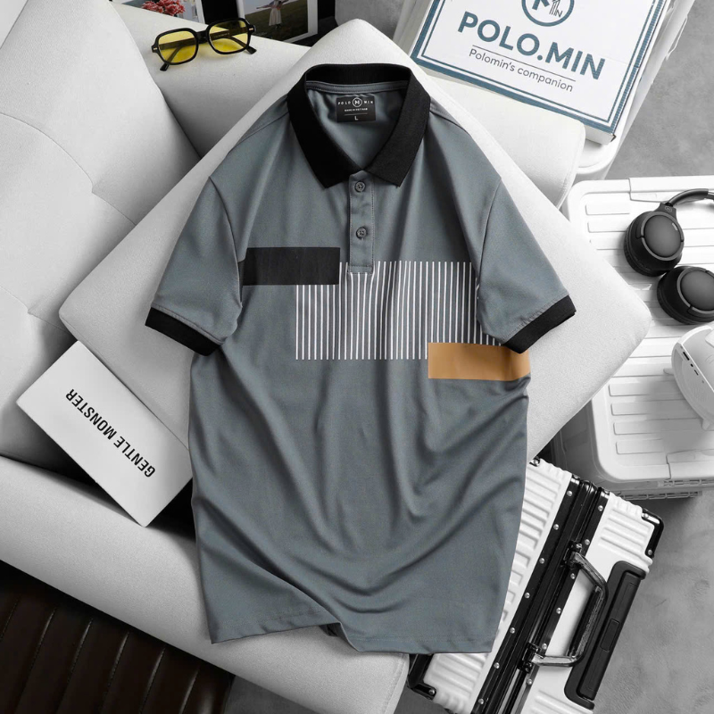 26167_122_20250325163935-3.png Áo Thun Nam Cổ Bẻ Họa Tiết Sọc Dọc Có Viền Bo Tay Áo (Có Size 3XL) - CS247