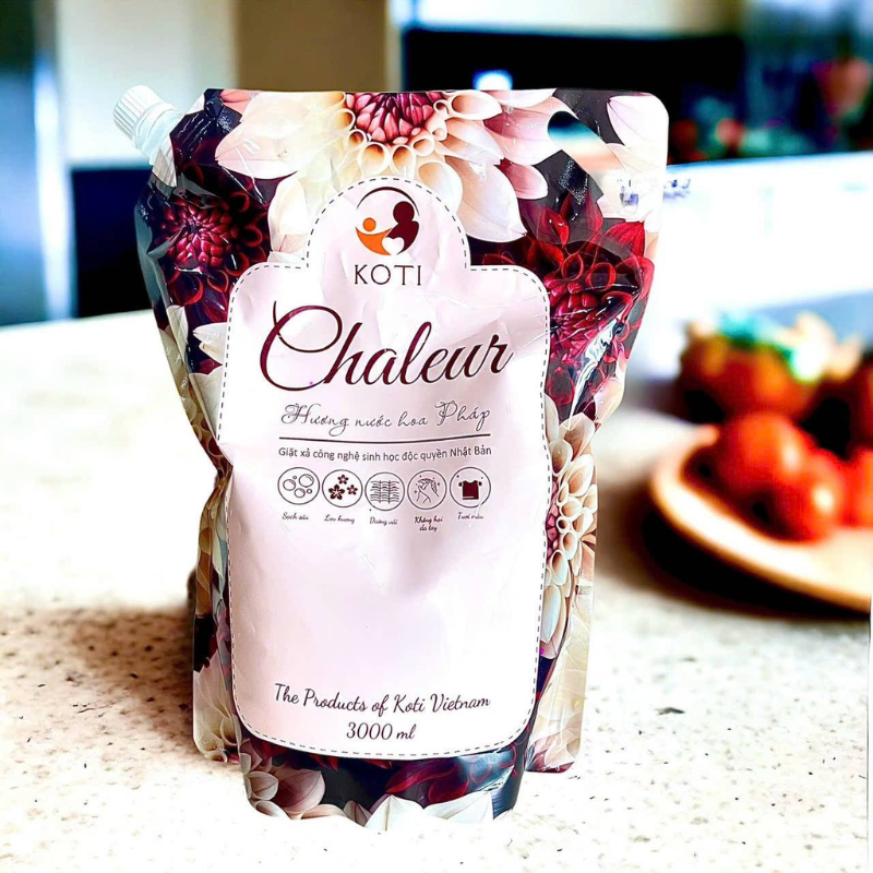 Combo 4 Bịt Nước Giặt Quần Áo Chaleur 3000ml Combo 4 Bịt Nước Giặt Quần Áo Chaleur 3000ml