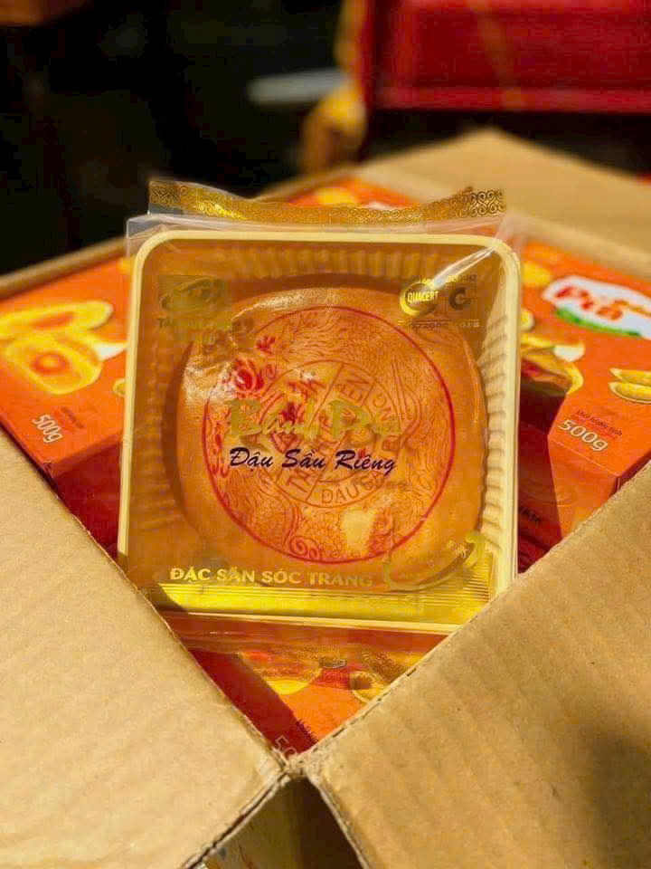 Phân phối bánh Pía 4 Trứng Đậu Sầu Riêng Tân Huê 500g (1 cái) Phân phối bánh Pía 4 Trứng Đậu Sầu Riêng Tân Huê 500g (1 cái)