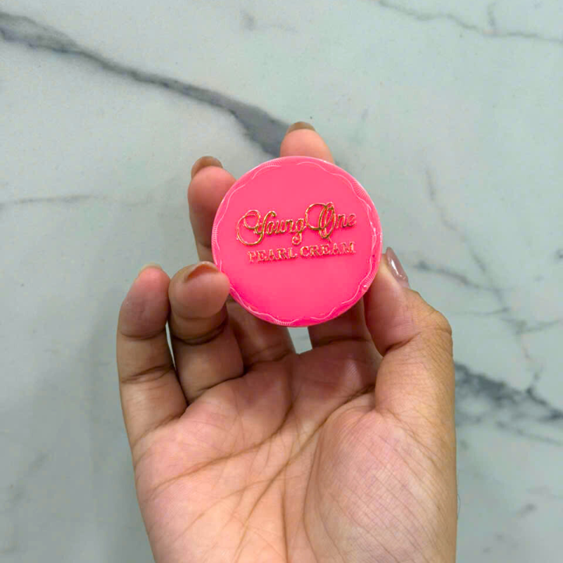 26705_5_20250905163703-2.png Combo 12 Hộp Kem Face Dưỡng Trắng Da Ngọc Trai Cô Gái Tóc Xù Young One 4.5g/Hộp - 8936055391027