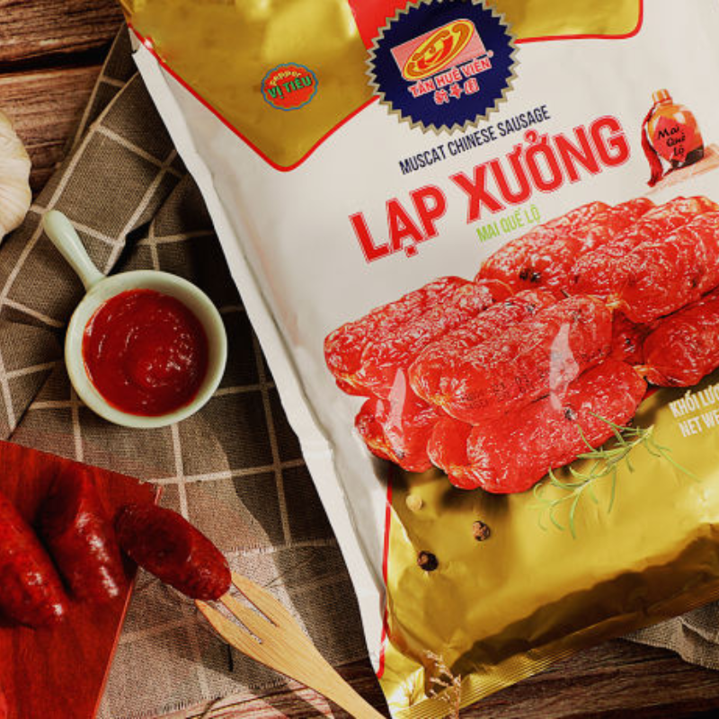 26770_32_20250917180909-4.png Lạp Xưởng Mai Quế Lộ Tân Huê Viên 500g - Lạp Xưởng Nạc Có Tiêu - LXMQLTHVKT500G