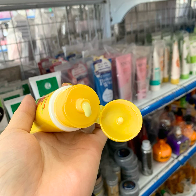 Sữa Rửa Mặt Hạt Nghệ Ngừa Mụn Thorakao 100g Sữa Rửa Mặt Hạt Nghệ Ngừa Mụn Thorakao 100g