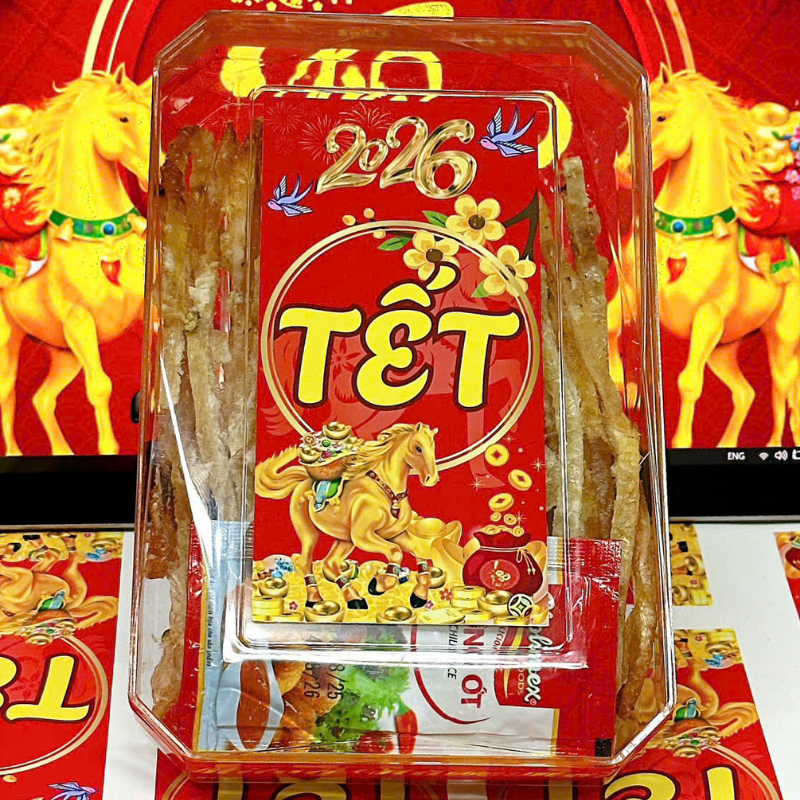 26950_137_20251106173954-1.png Cá Bống Tẩm Gia Vị Que 150g - Hộp Chữ Nhật Nhỏ Hộp Quà Tết 2026 - CBTVQHCNN150G